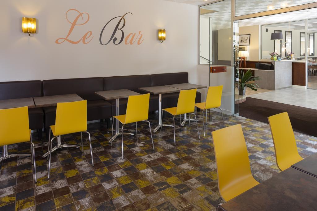 Logis Hotel Restaurant Les Cedres Joyeuse Esterno foto