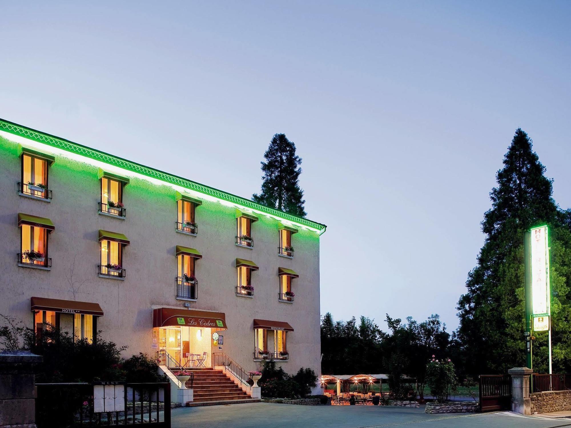 Logis Hotel Restaurant Les Cedres Joyeuse Esterno foto