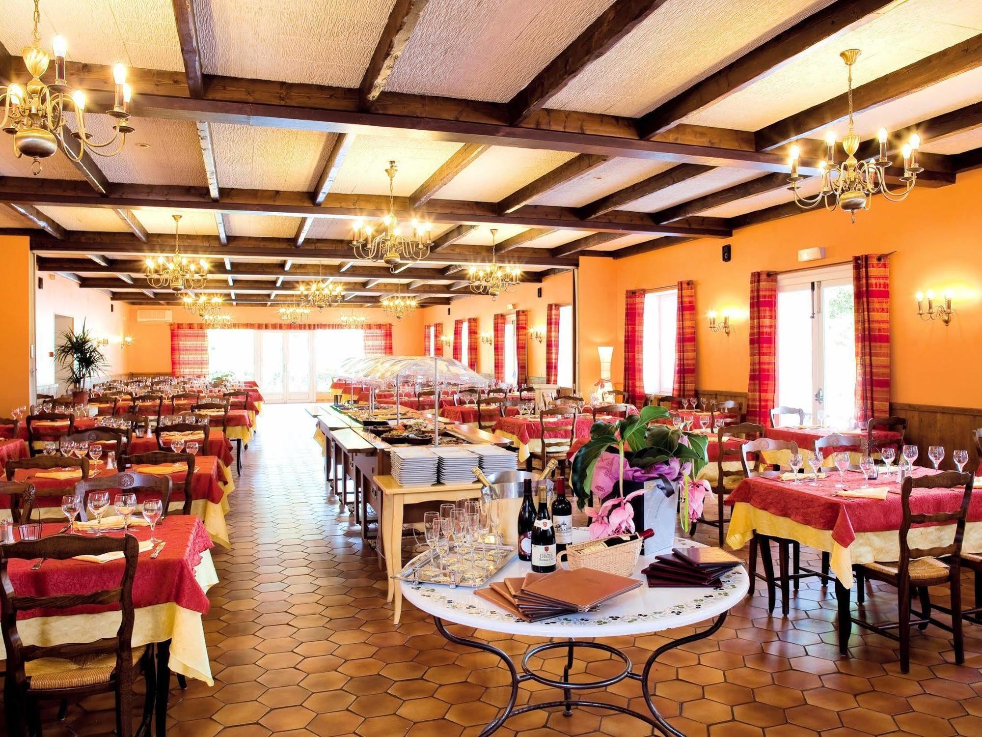Logis Hotel Restaurant Les Cedres Joyeuse Esterno foto